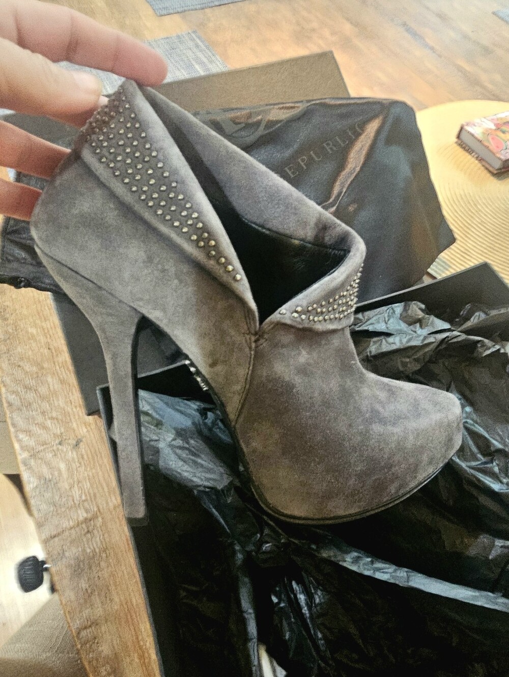 Vintage Rock & Republic Angie Stiletto Booties Size 9-9.5 Never Worn Gray Suede
